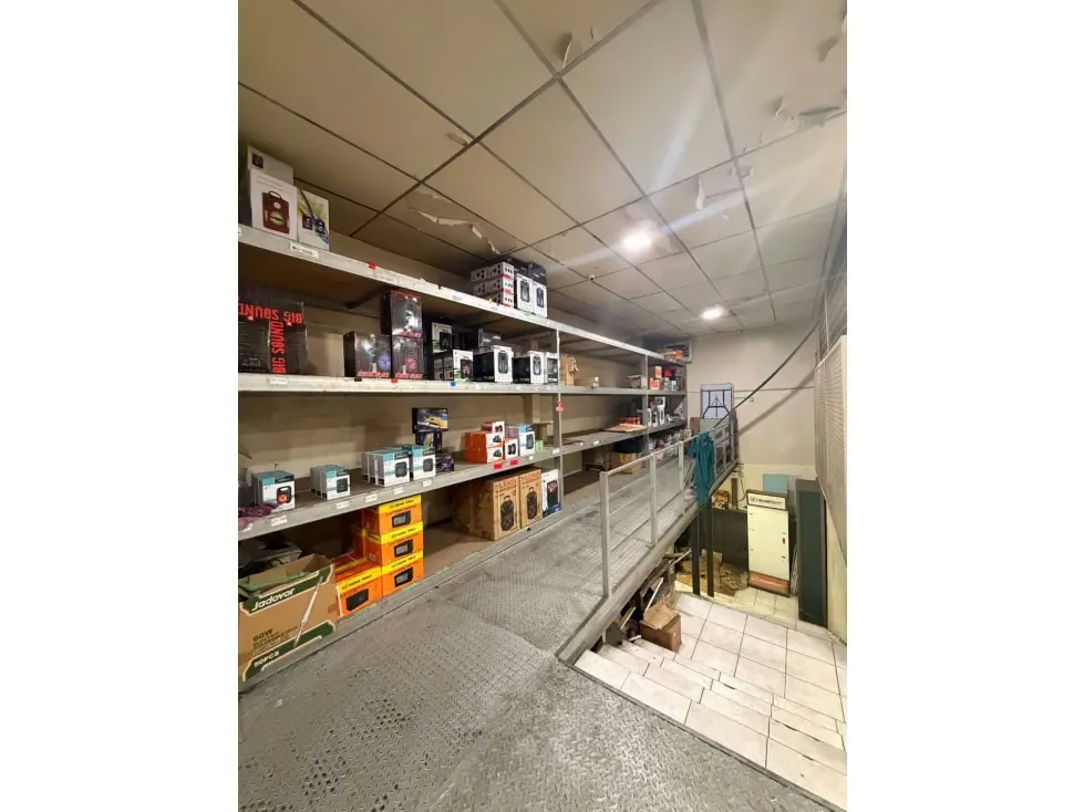 Venta de edificio blindado en la Avenida Baralt - 18