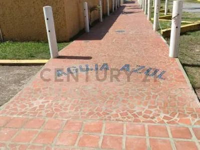 EN VENTA APARTAMENTO EN HIGUEROTE RES. AGUJA AZUL 3 - 3