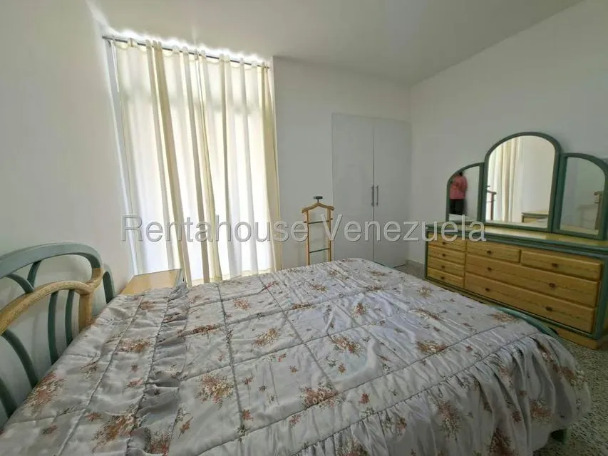 Apartamento (1 Nivel) en Alquiler en Los Palos Grandes, Distrito Metropolitano - 7