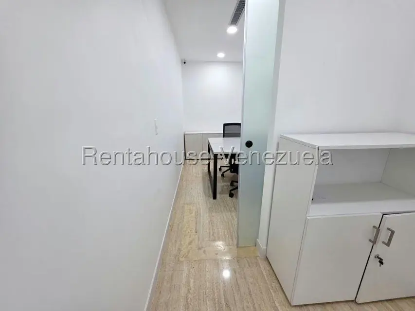 Local Comercial en Alquiler en Prados del Este, Distrito Metropolitano - 9