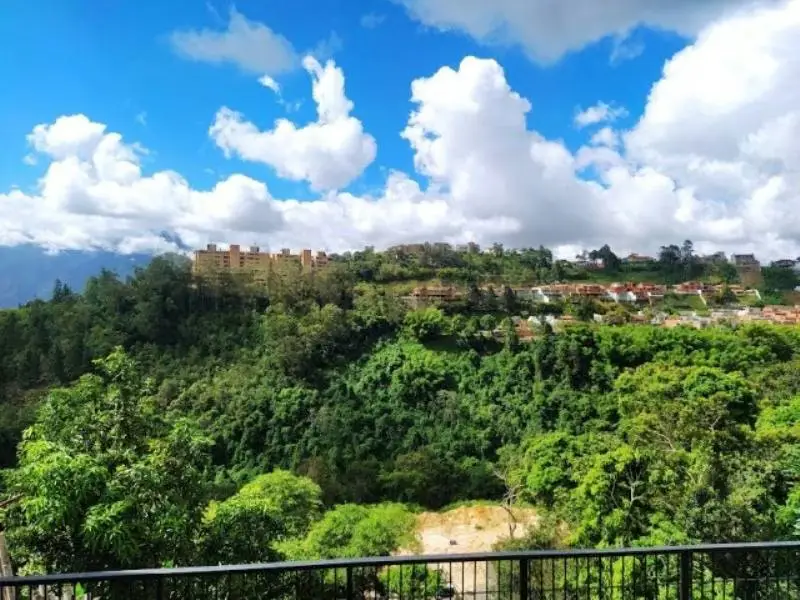 Imagina una vida con espacio de sobre para tu familia,y hermosa vista EL HATILLO