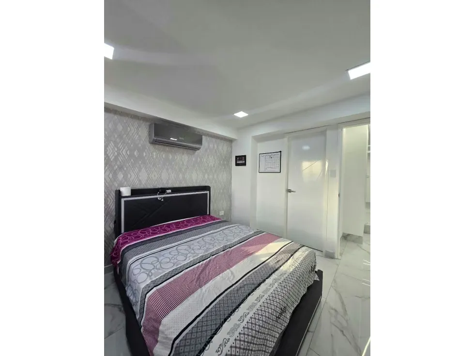 PENT HOUSE TRIPLEX EN VENTA 320 M2 - URB LOS CHAGUARAMOS - 12