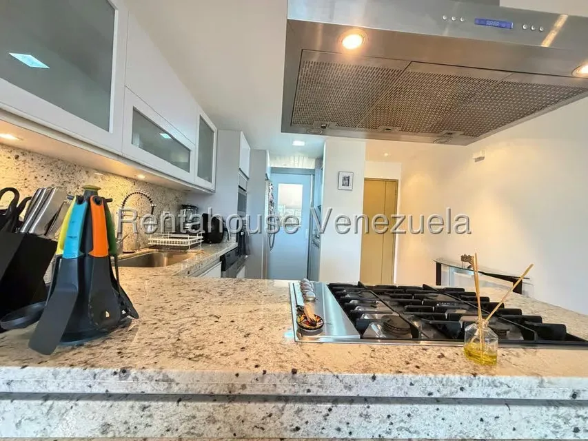 Apartamento (1 Nivel) en Venta en Lomas del Sol, Distrito Metropolitano - 11