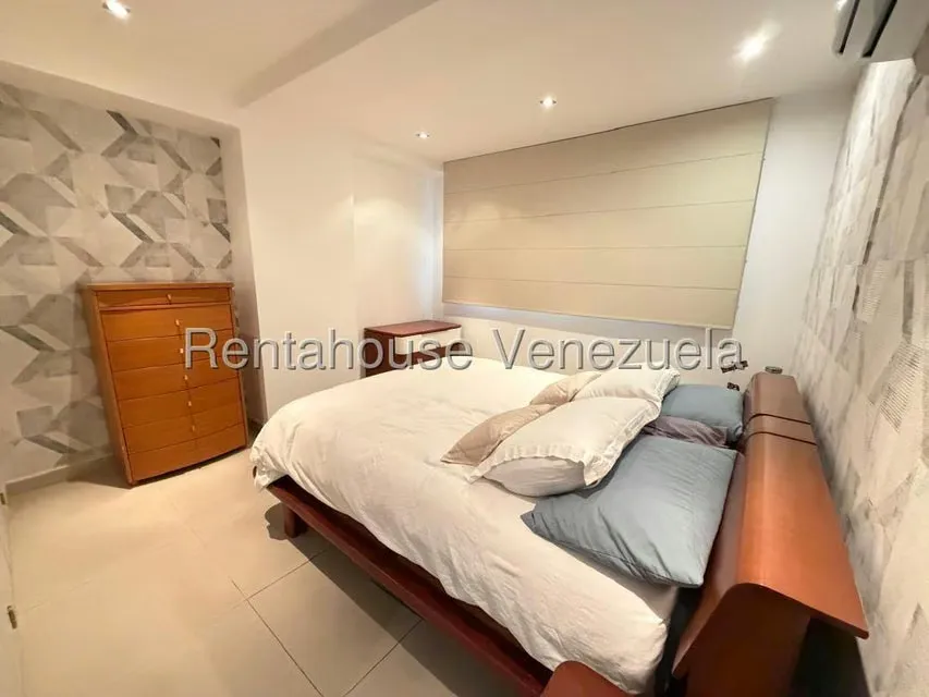 Apartamento (1 Nivel) en Venta en Lomas del Sol, Distrito Metropolitano - 25