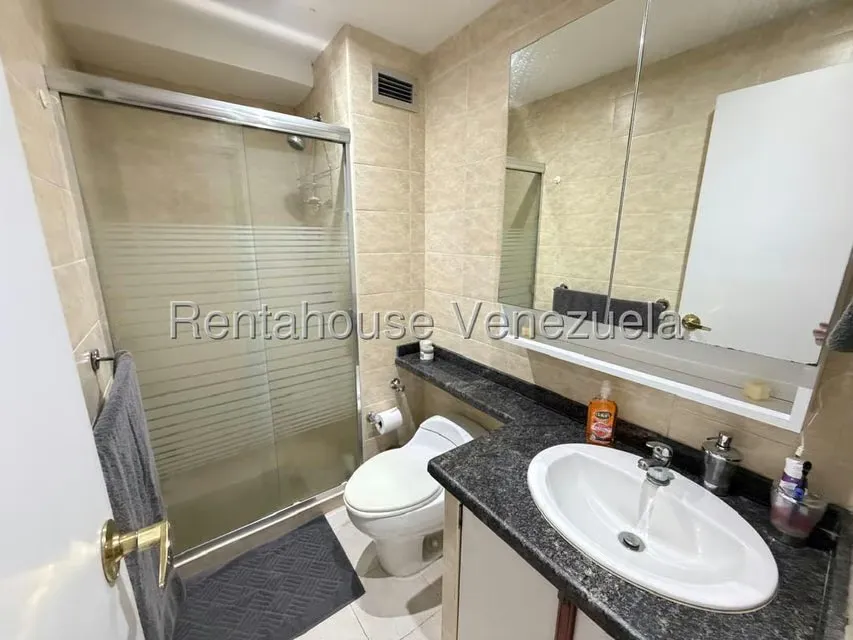 Apartamento (1 Nivel) en Venta en Lomas del Sol, Distrito Metropolitano - 32