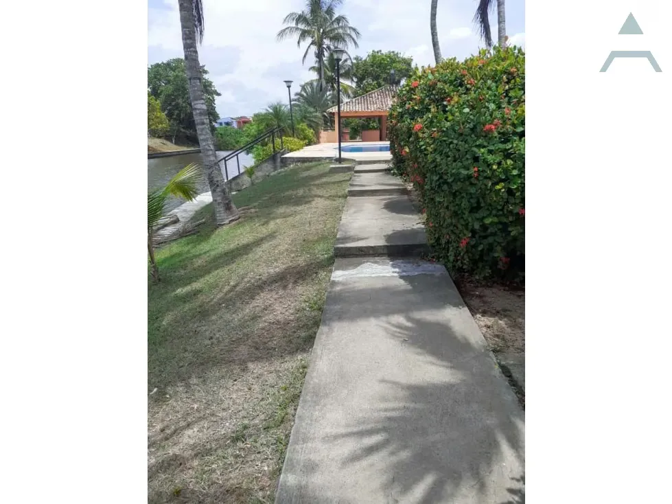 Se vende casa 196m² 2h/2b/1p Rio Chico - 32