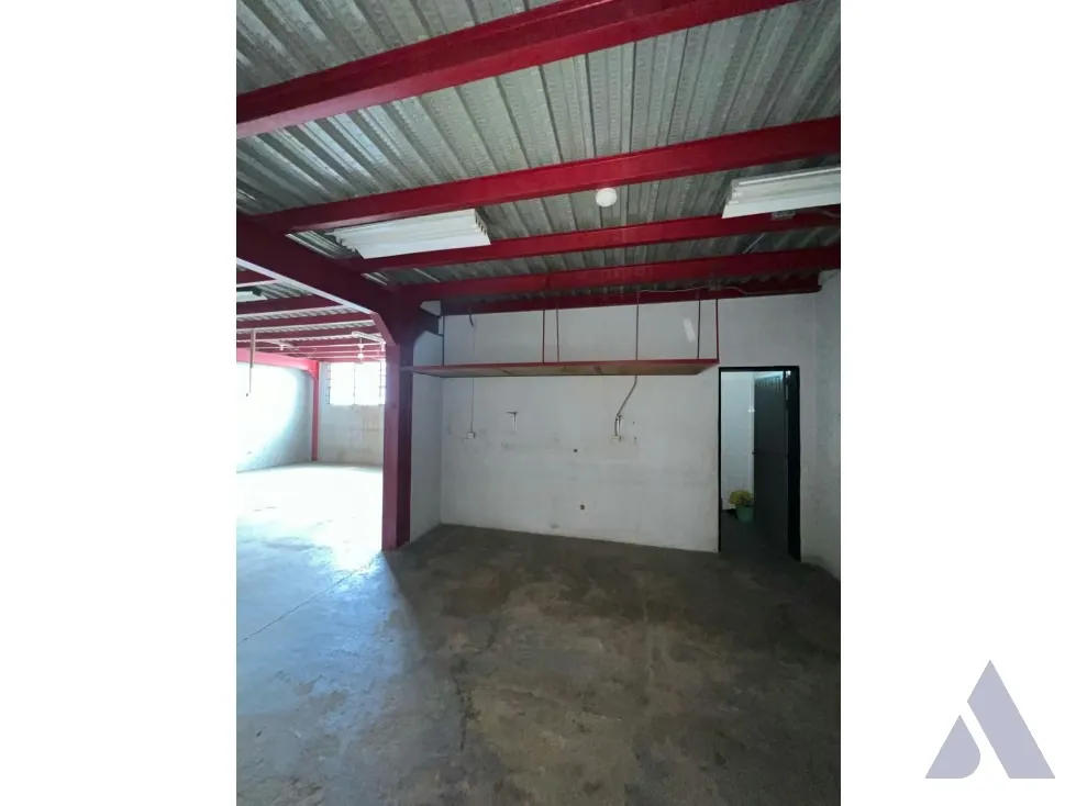 Alquilo local/Deposito 130m2 Zona industrial La Trinidad 6299 - 12