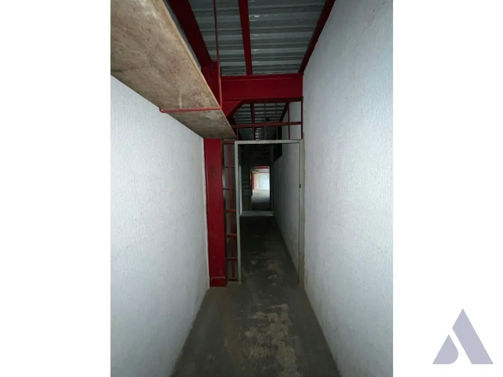 Alquilo local/Deposito 130m2 Zona industrial La Trinidad 6299 - 8