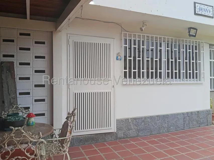 Casa (Duplex) en Venta en La Boyera, Distrito Metropolitano - 2