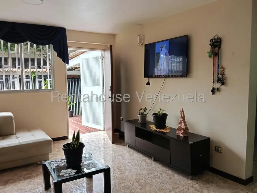 Casa (Duplex) en Venta en La Boyera, Distrito Metropolitano - 3