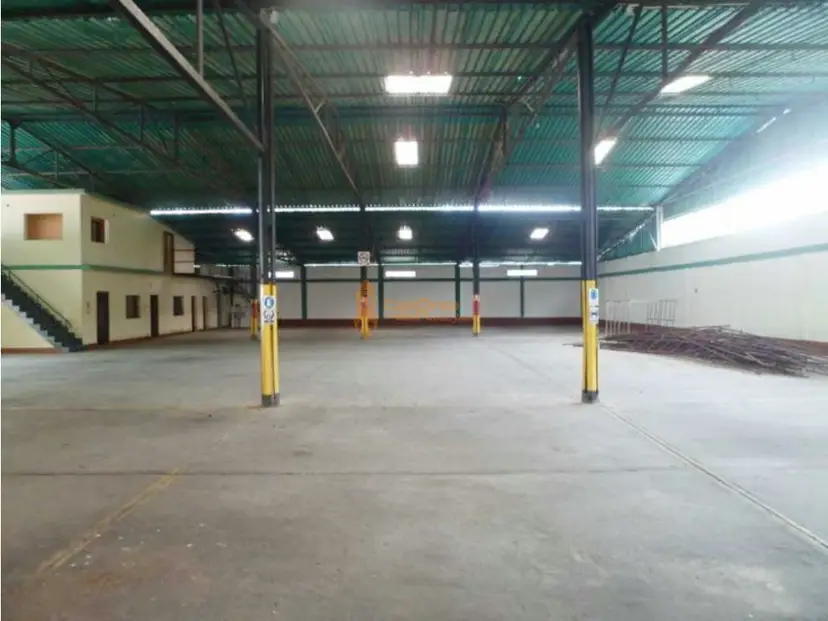 Galpón en Venta para almacenar fertilizantes vía Morón - San Felipe