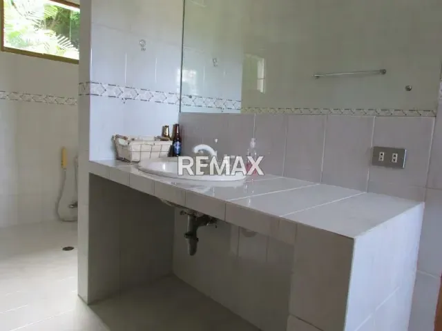 VENTA QUINTA TUSMARE DE ARQUITECTURA CONTEMPORANEA - 18