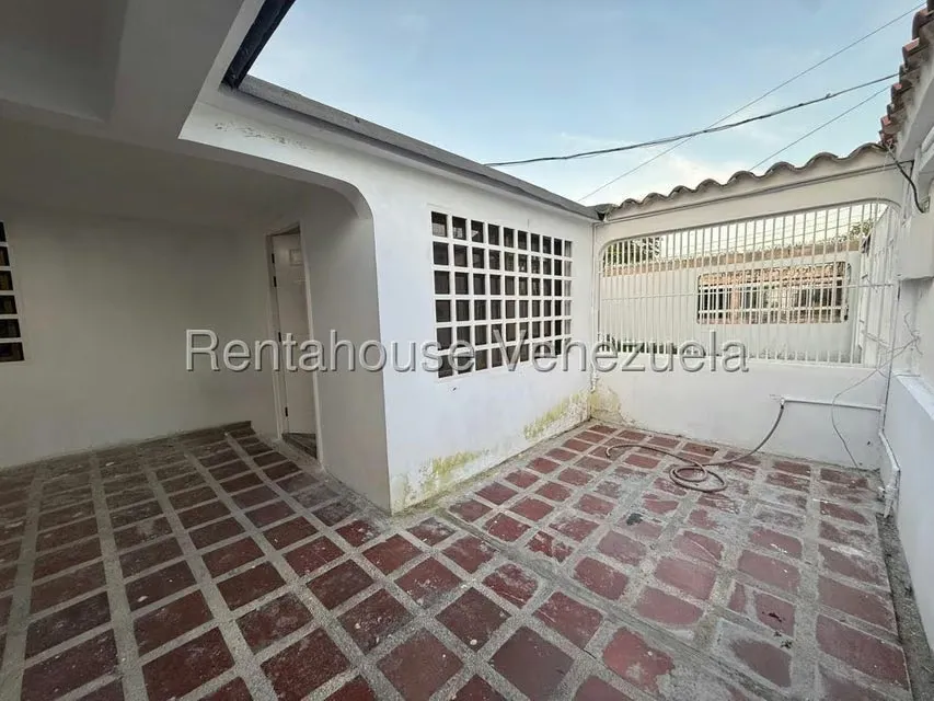 Casa (1 Nivel) en Alquiler en Almarriera, Lara - 3