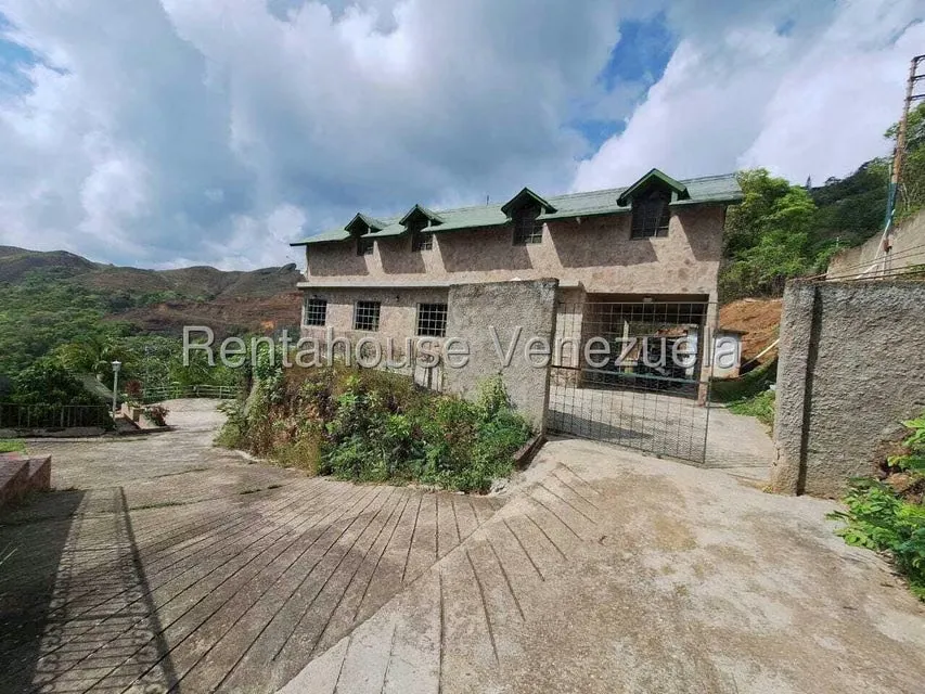 Casa (1 Nivel) en Venta en Colinas de Caicaguana, Distrito Metropolitano - 2