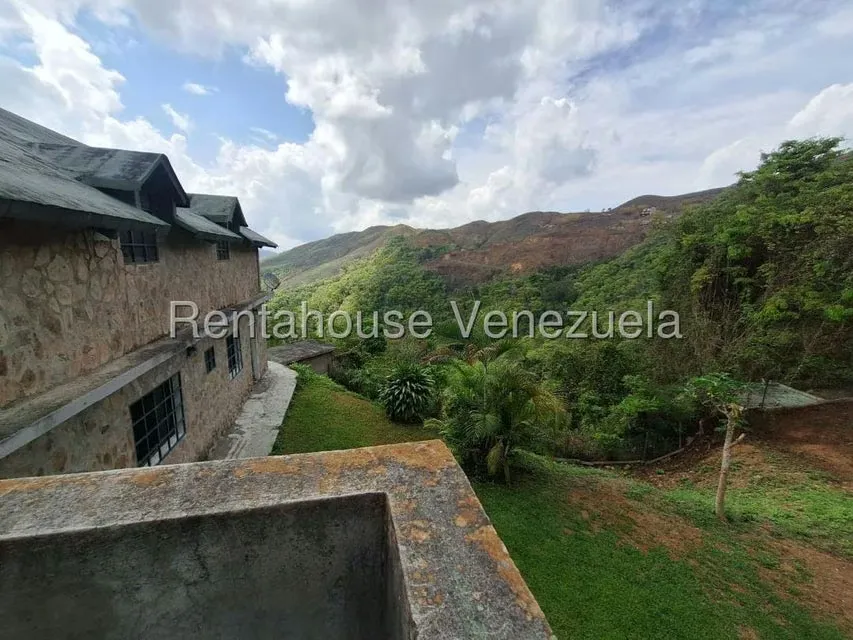 Casa (1 Nivel) en Venta en Colinas de Caicaguana, Distrito Metropolitano - 25