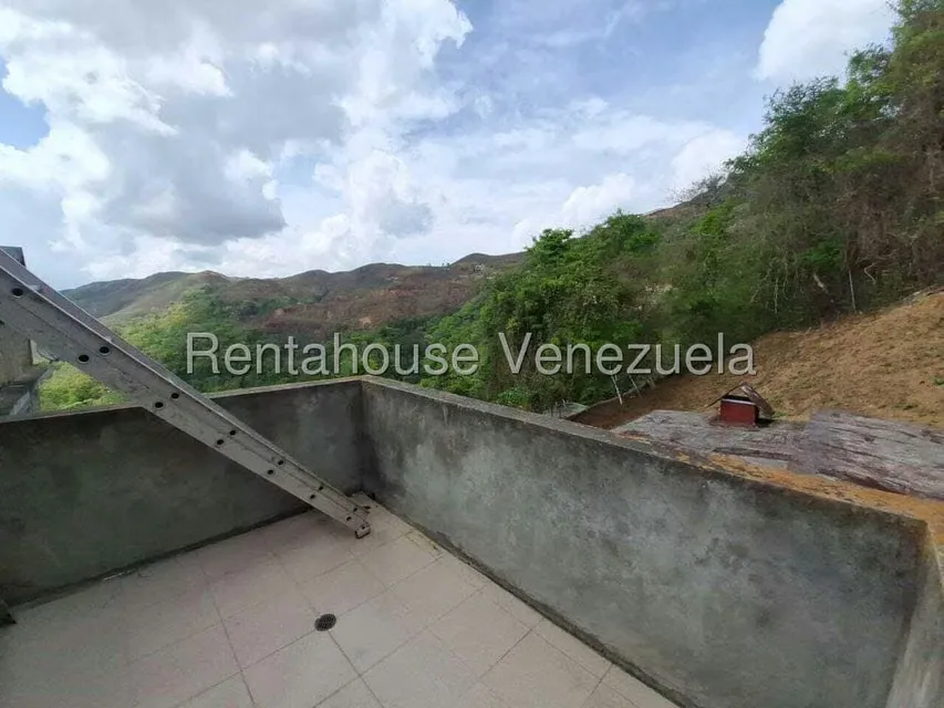 Casa (1 Nivel) en Venta en Colinas de Caicaguana, Distrito Metropolitano - 26