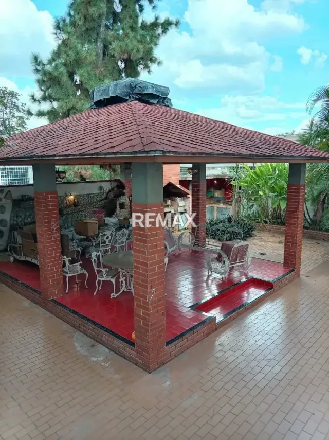 NO PUBLICAR Casa Comercial en Venta Urb El Viñedo - 6
