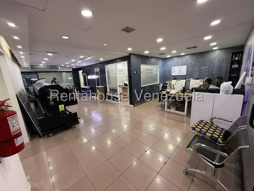 Local Comercial en Venta en El Marques, Distrito Metropolitano - 2