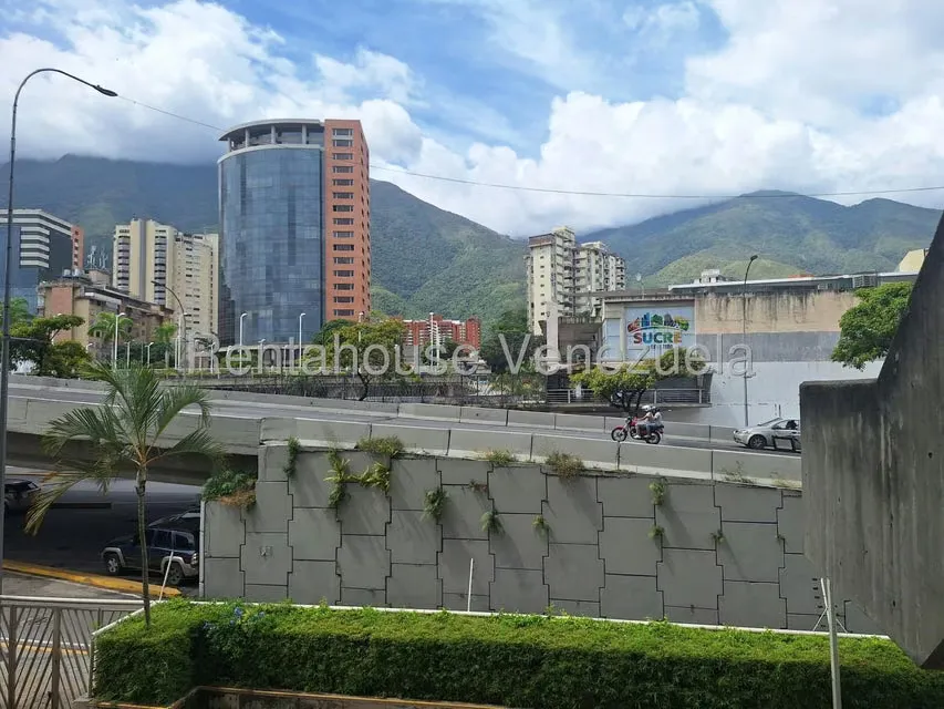 Local Comercial en Venta en Los Dos Caminos, Distrito Metropolitano - 13