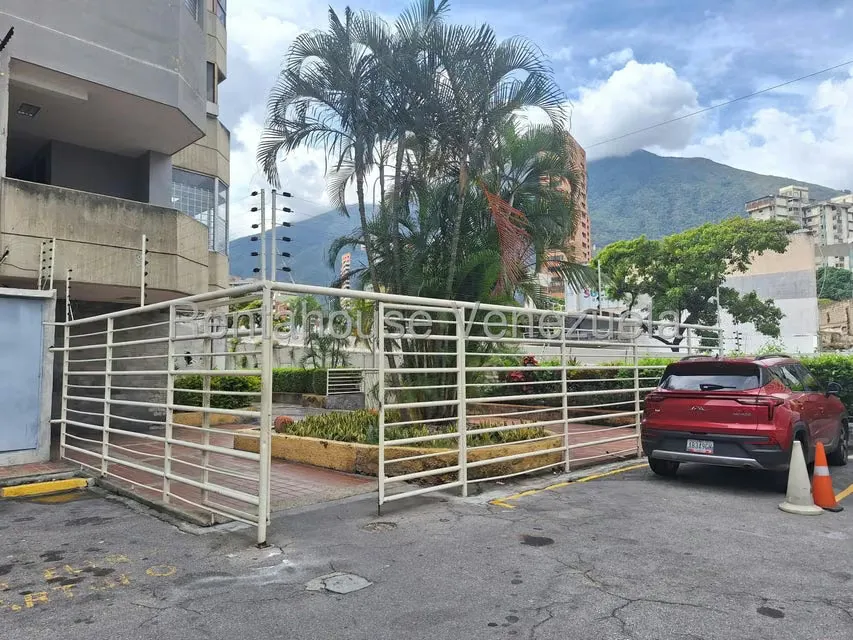 Local Comercial en Venta en Los Dos Caminos, Distrito Metropolitano - 14