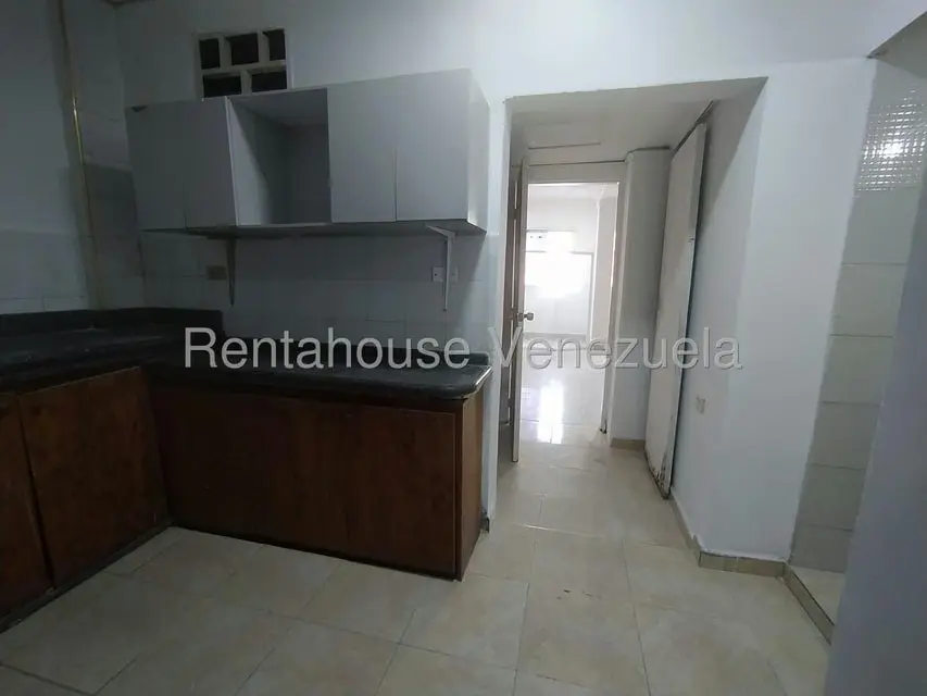 Oficina en Venta en Zona Este, Lara - 15
