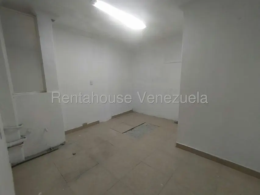 Oficina en Venta en Zona Este, Lara - 23