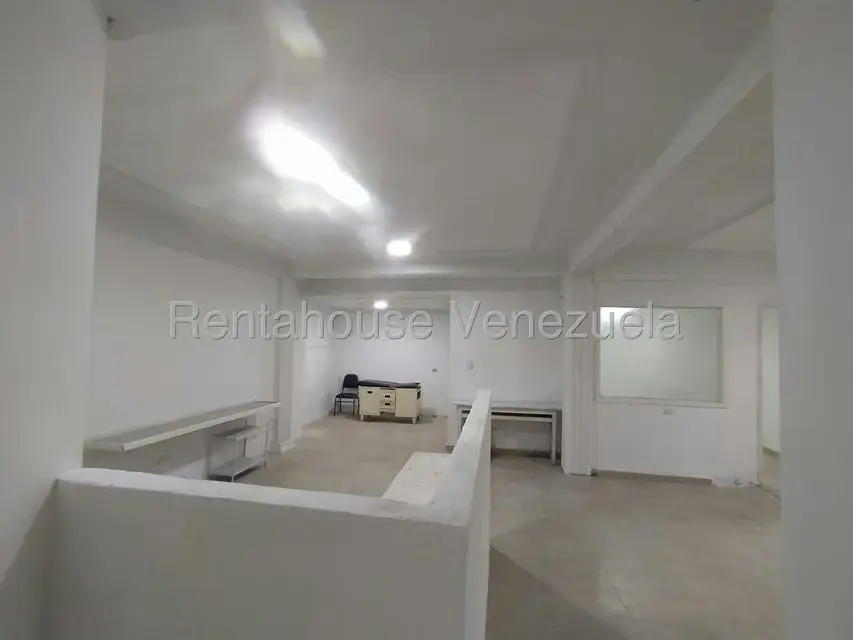 Oficina en Venta en Zona Este, Lara - 28