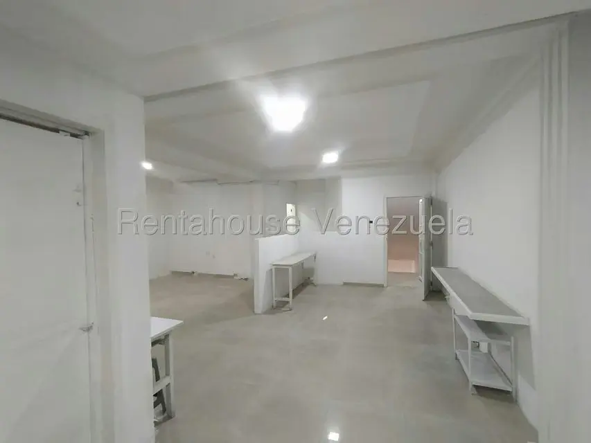 Oficina en Venta en Zona Este, Lara - 30