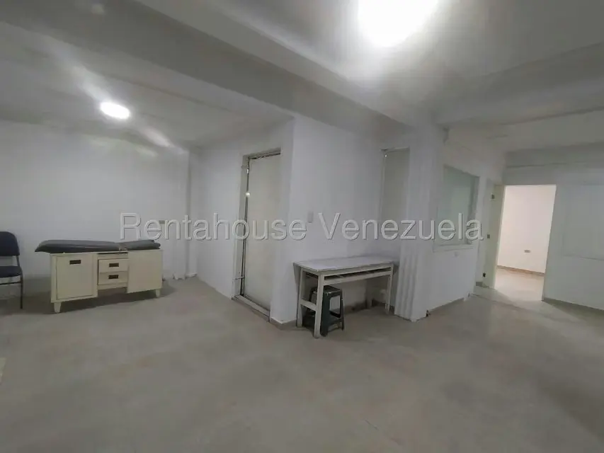 Oficina en Venta en Zona Este, Lara - 32