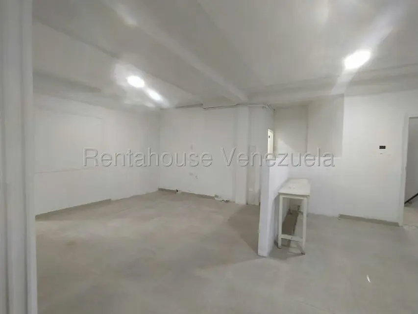 Oficina en Venta en Zona Este, Lara - 33