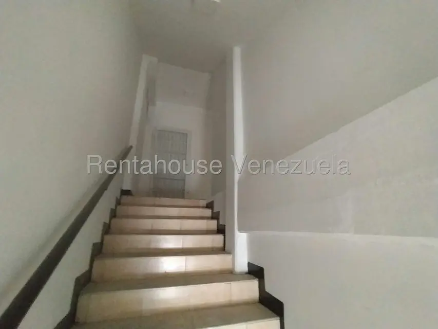 Oficina en Venta en Zona Este, Lara - 35