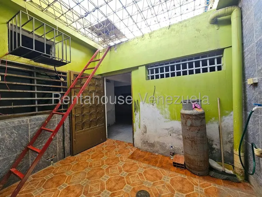 Casa (1 Nivel) en Venta en Centro, Aragua - 26