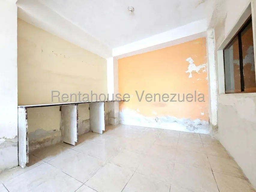 Casa (1 Nivel) en Venta en Centro, Aragua - 32