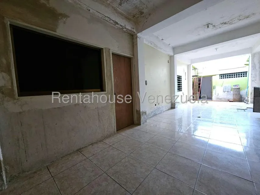 Casa (1 Nivel) en Venta en Centro, Aragua - 34
