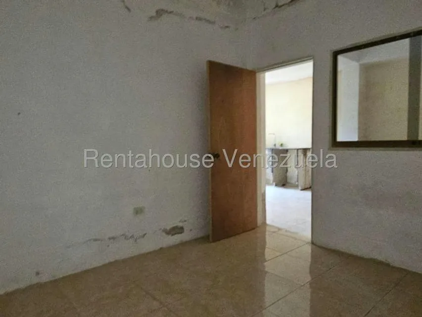 Casa (1 Nivel) en Venta en Centro, Aragua - 36