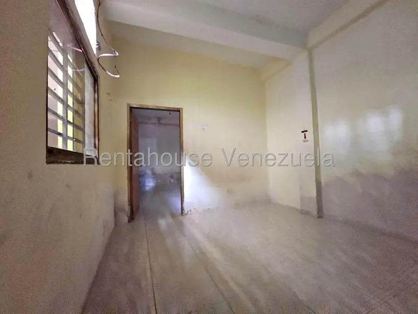 Casa (1 Nivel) en Venta en Centro, Aragua - 37