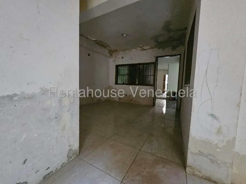 Casa (1 Nivel) en Venta en Centro, Aragua - 42