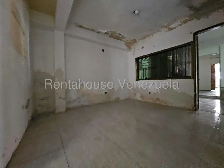 Casa (1 Nivel) en Venta en Centro, Aragua - 43