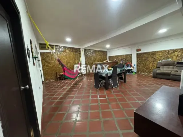 CASA AMOBLADA EN URBANIZACION ALTOS DE MARACAIBO - 12
