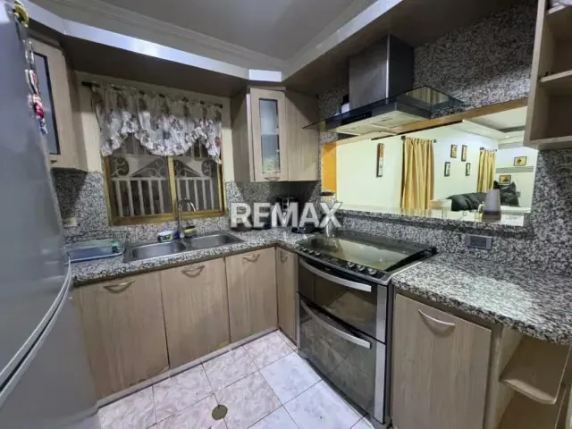 CASA AMOBLADA EN URBANIZACION ALTOS DE MARACAIBO - 4