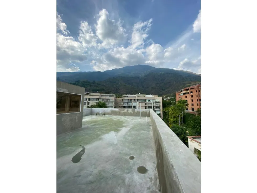 PH de 399M2 en venta en Los Palos Grandes - 2