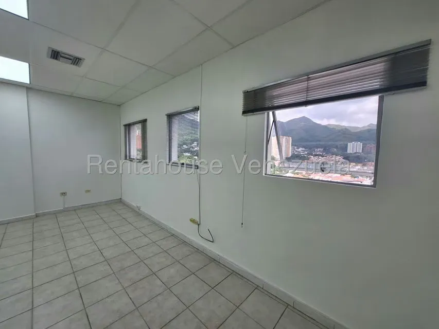 Local Comercial en Alquiler en El Parral, Carabobo - 11