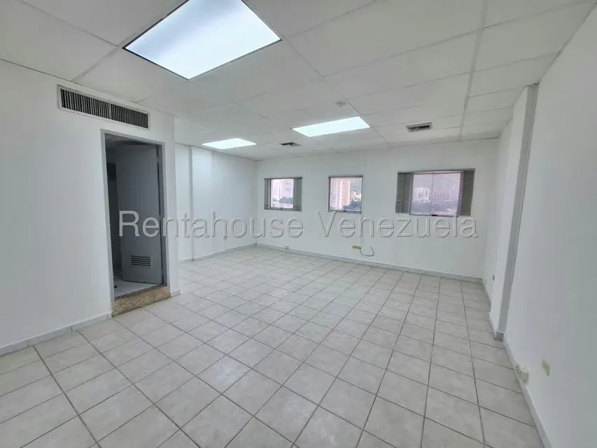 Local Comercial en Alquiler en El Parral, Carabobo - 4