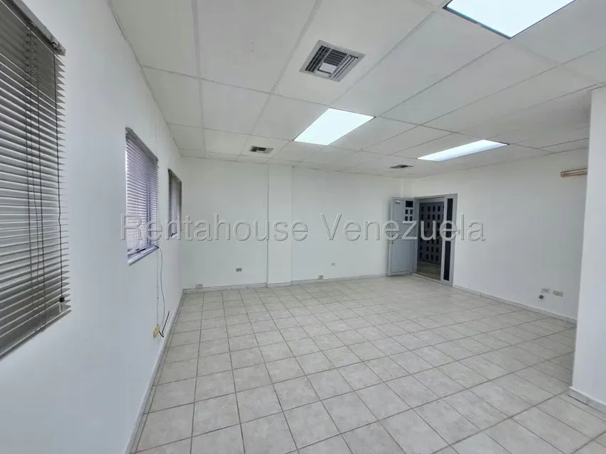Local Comercial en Alquiler en El Parral, Carabobo - 7