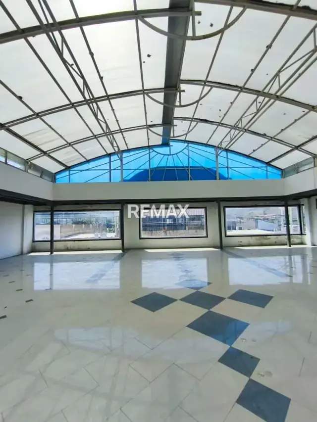 En venta local de 9 metros cuadrados en obra gris ubicado en la Zona centro de San Mateo