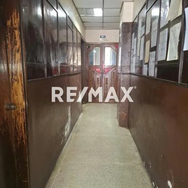 LOCAL COMERCIAL ALQUILER 223M2 - AV FF.AA. - 3