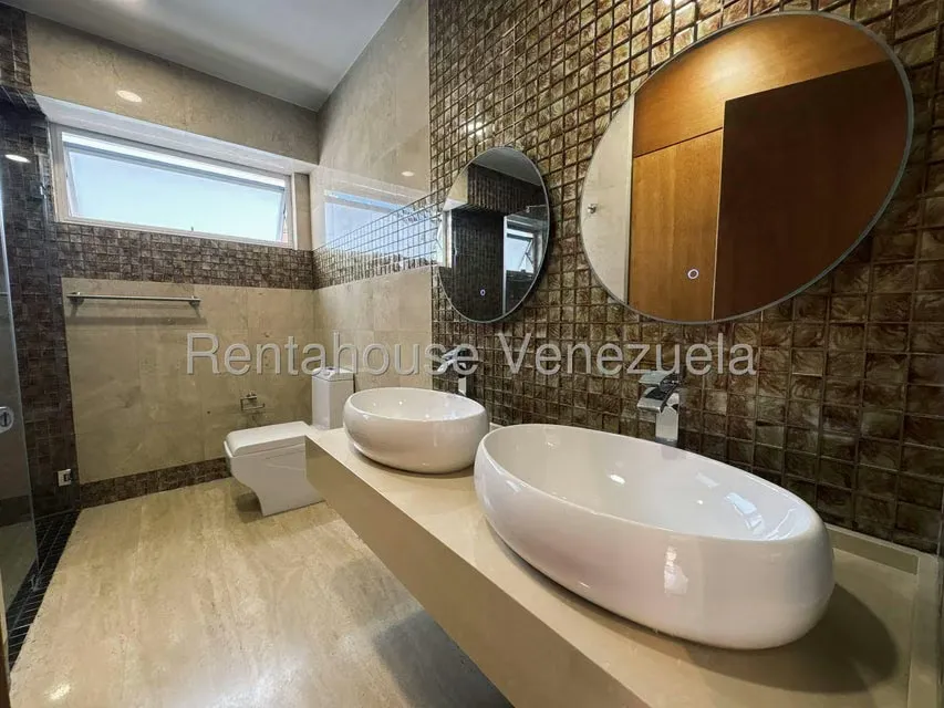 Apartamento (1 Nivel) en Alquiler en La Castellana, Distrito Metropolitano - 13