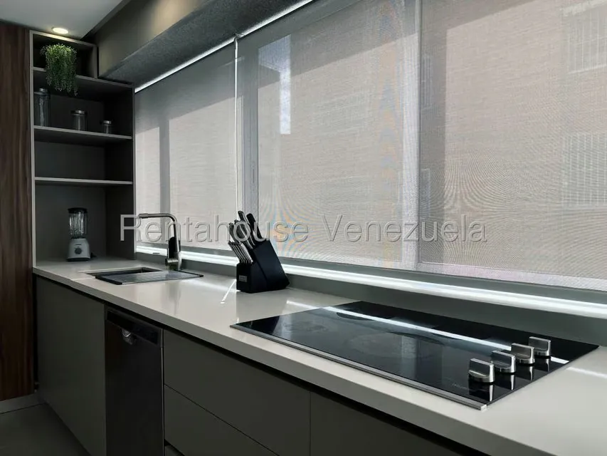 Apartamento (1 Nivel) en Alquiler en La Castellana, Distrito Metropolitano - 4