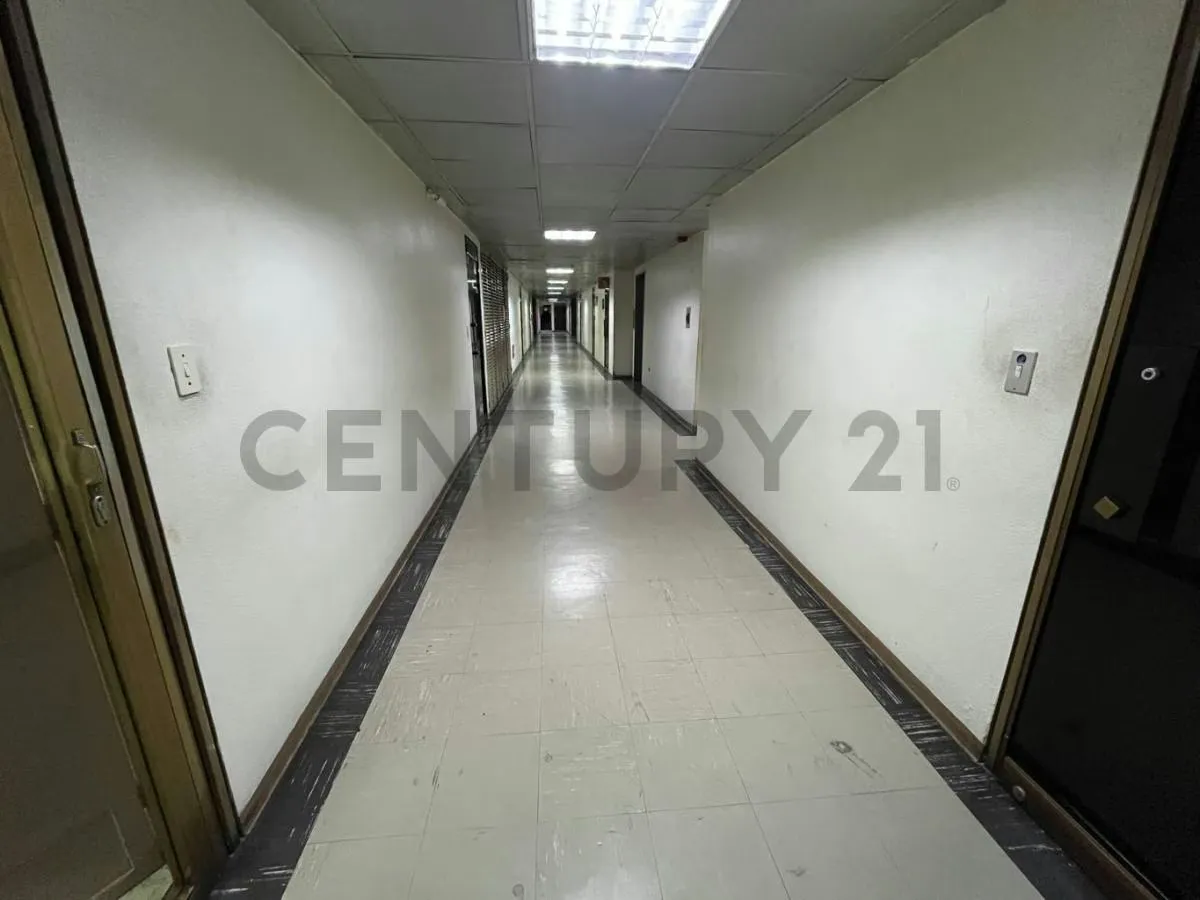Oficina de 132 m² en Centro Parque Carabobo con acceso al metro - 18