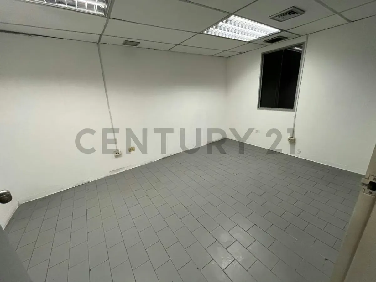 Oficina de 132 m² en Centro Parque Carabobo con acceso al metro - 10